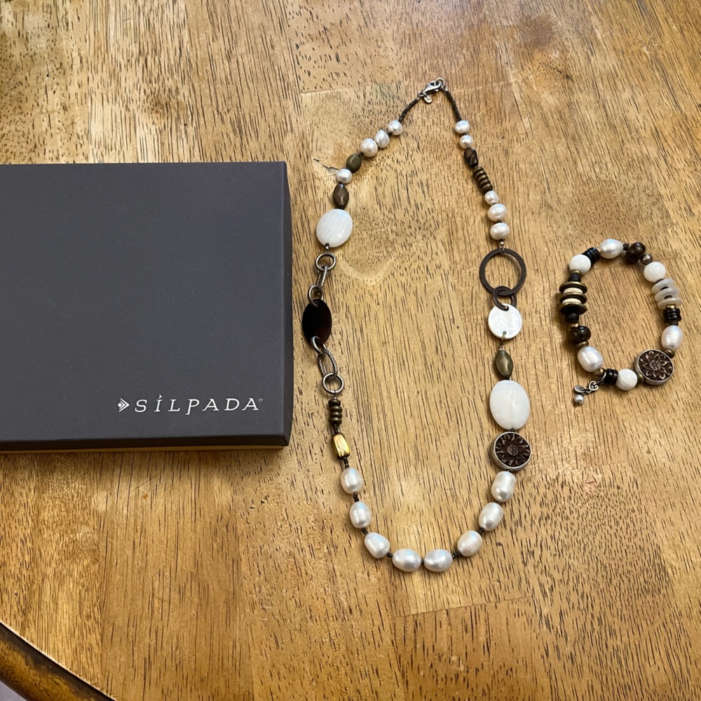 Beautiful Silpada necklace and bracelet set